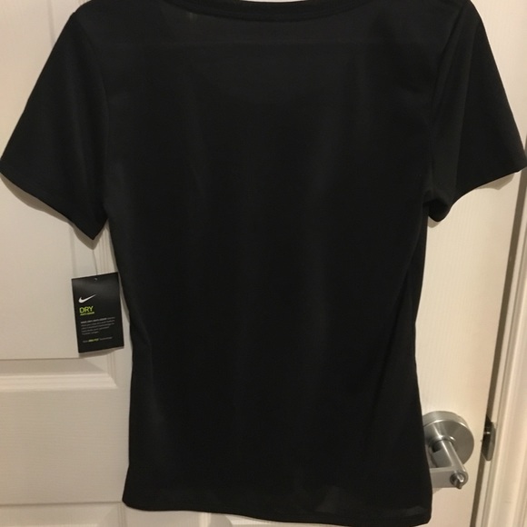 NWT Nike top - Picture 5 of 5